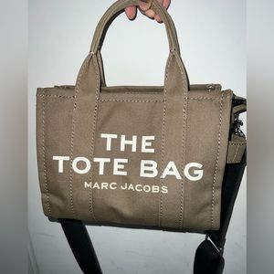Marc jacobs bag with tags